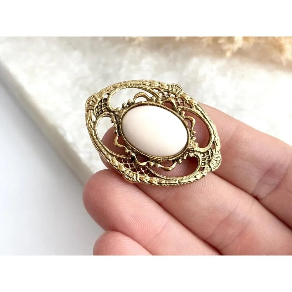 Faux Porcelain Enameled Oval Shaped Victorian Inspired Vintage Floral Brooch